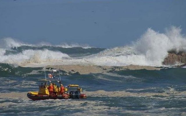 Gansbaai Full Moon Spring Tide WARNING Internet photo_1